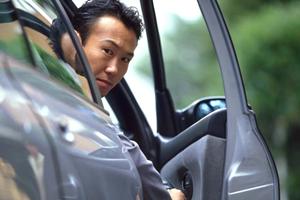 早期予約で簡単に車検費用を抑えることができる